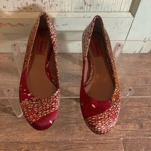 Women’s Missoni burgundy dot pattern flats. Size 37 (US 6.5-7) Preloved